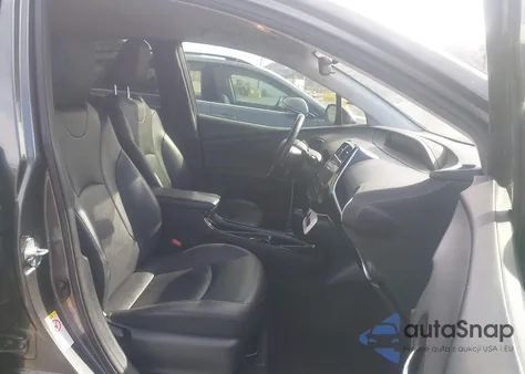 2018 Toyota Prius Three Touring z USA, uszkodzony, nr VIN JTDKARFU6J3060174